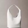 Borsa morbida con finitura martellata Borsa morbida con finitura martellata