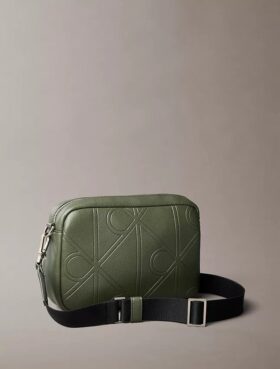 Borsa per fotocamera con logo in rilievo su tutta la superficie