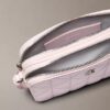 Borsa per fotocamera con logo trapuntato Borsa per fotocamera con logo trapuntato