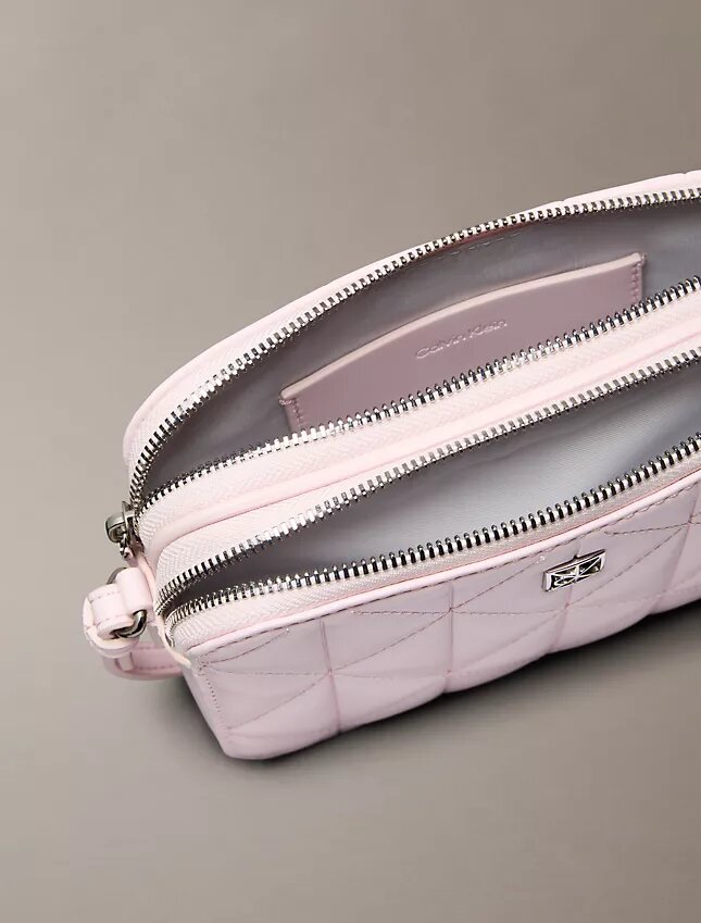 Borsa per fotocamera con logo trapuntato Borsa per fotocamera con logo trapuntato