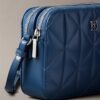 Borsa per fotocamera con logo trapuntato Borsa per fotocamera con logo trapuntato