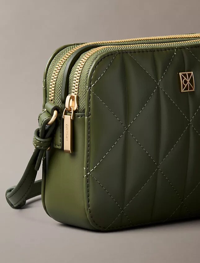 Borsa per fotocamera con logo trapuntato Borsa per fotocamera con logo trapuntato