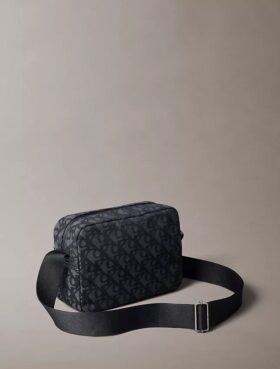 Borsa per fotocamera con motivo Monogram su tutta la superficie
