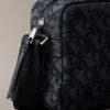 Borsa per fotocamera con motivo Monogram su tutta la superficie
