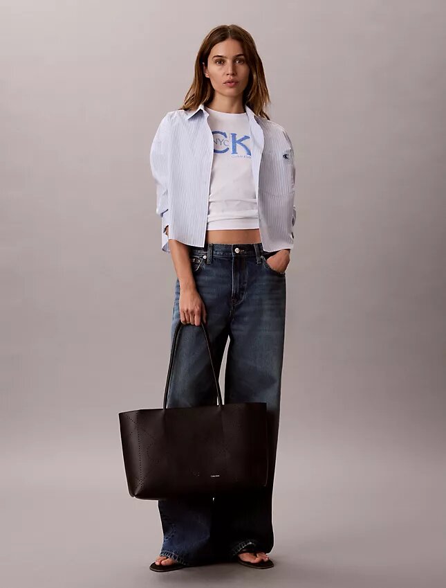 Borsa tote con logo Emblem traforato Borsa tote con logo Emblem traforato