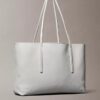 Borsa tote con logo emblema su tutta la superficie e tasca interna Borsa tote con logo emblema su tutta la superficie e tasca interna