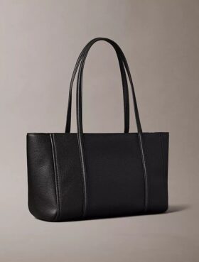 Borsa tote in finta pelle con texture a ciottoli e logo