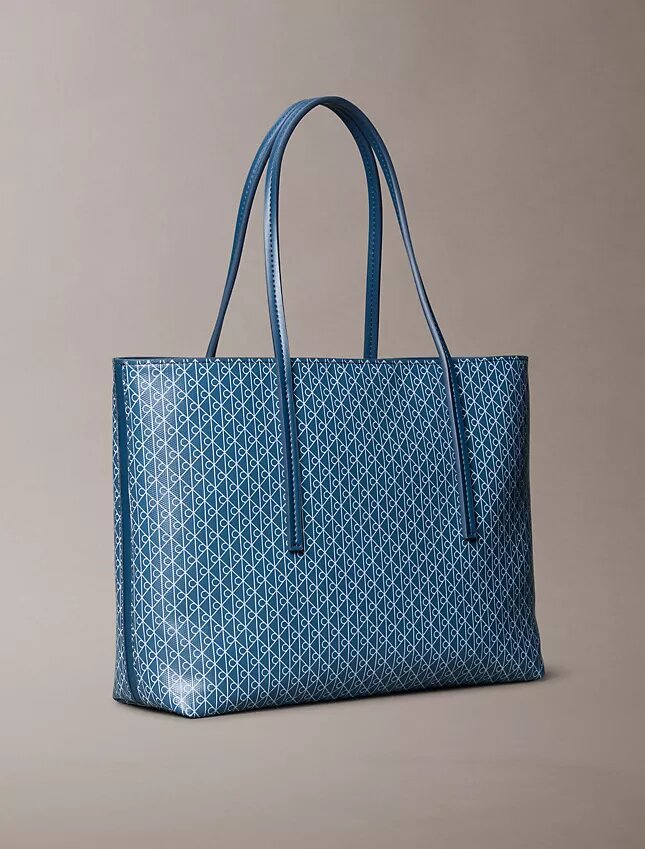 Borsa tote piccola con logo emblema su tutta la superficie e tasca interna Borsa tote piccola con logo emblema su tutta la superficie e tasca interna