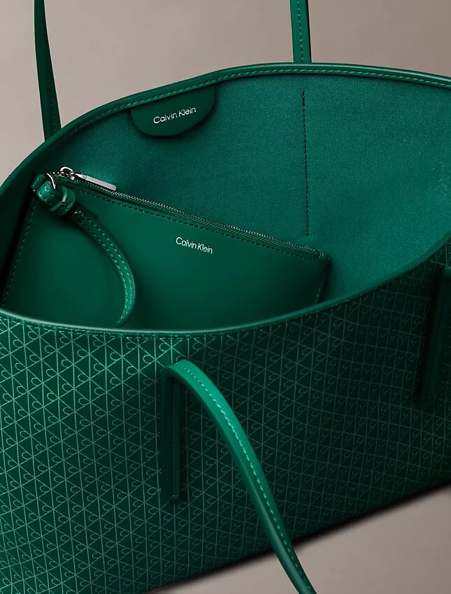 Borsa tote piccola con logo emblema su tutta la superficie e tasca interna Borsa tote piccola con logo emblema su tutta la superficie e tasca interna
