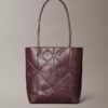 Borsa tote piccola con logo in rilievo Borsa tote piccola con logo in rilievo