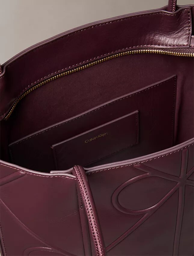 Borsa tote piccola con logo in rilievo Borsa tote piccola con logo in rilievo