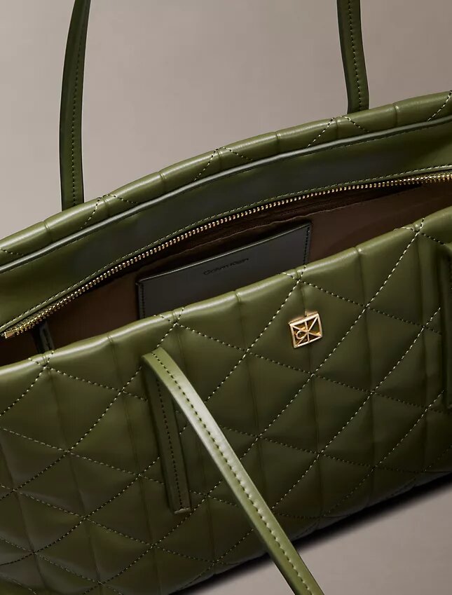 Borsa tote piccola trapuntata con logo Borsa tote piccola trapuntata con logo