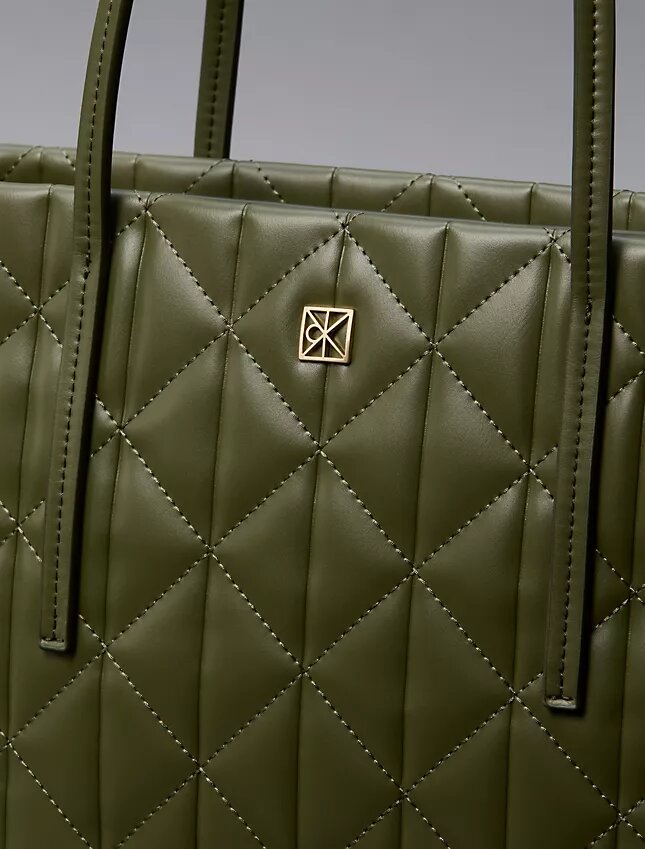 Borsa tote piccola trapuntata con logo Borsa tote piccola trapuntata con logo