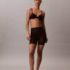 Boyshort minimalista in rete con retro basso Boyshort minimalista in rete con retro basso