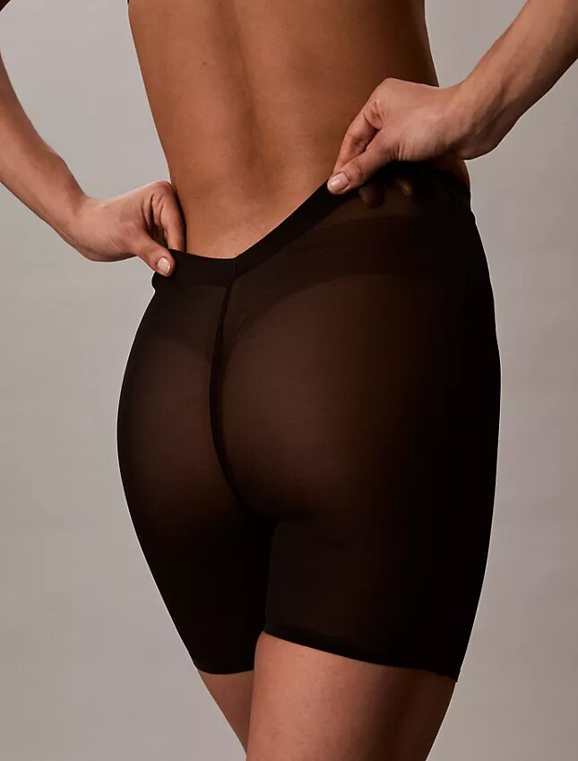 Boyshort minimalista in rete con retro basso Boyshort minimalista in rete con retro basso