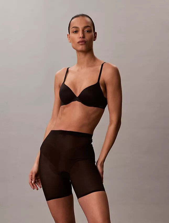 Boyshort minimalista in rete con retro basso Boyshort minimalista in rete con retro basso