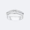 Bracciale rigido con forma fluida e scultorea