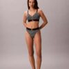 Bralette elasticizzata in Microfiber con Monogram grafico e leggera fodera Bralette elasticizzata in Microfiber con Monogram grafico e leggera fodera