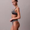 Bralette triangolare elasticizzata in Microfiber con Monogram grafico e leggera fodera Bralette triangolare elasticizzata in Microfiber con Monogram grafico e leggera fodera