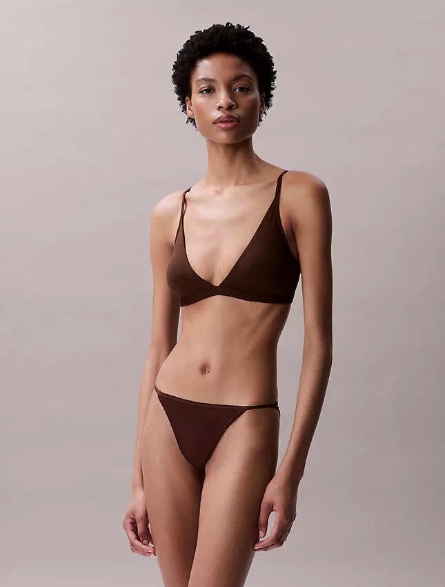 Bralette triangolare leggermente foderata Form to Body Bralette triangolare leggermente foderata Form to Body