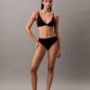 Bralette triangolare leggermente foderata Form to Body