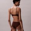 Bralette triangolare leggermente foderata Form to Body Bralette triangolare leggermente foderata Form to Body