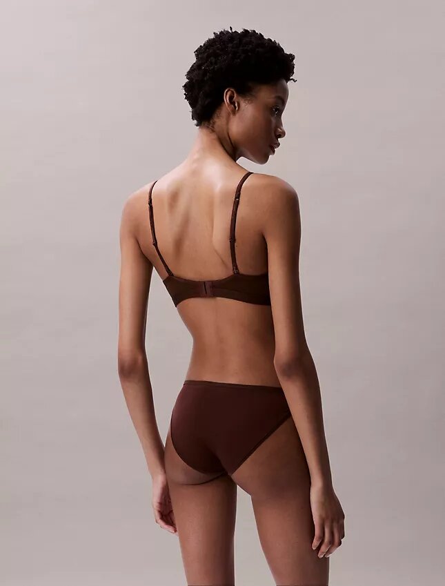 Bralette triangolare leggermente foderata Form to Body Bralette triangolare leggermente foderata Form to Body