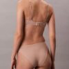 Bralette triangolare leggermente foderata Form to Body Bralette triangolare leggermente foderata Form to Body