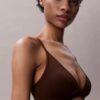 Bralette triangolare leggermente foderata Form to Body Bralette triangolare leggermente foderata Form to Body
