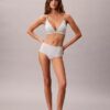 Bralette triangolare leggermente foderata Form to Body Bralette triangolare leggermente foderata Form to Body