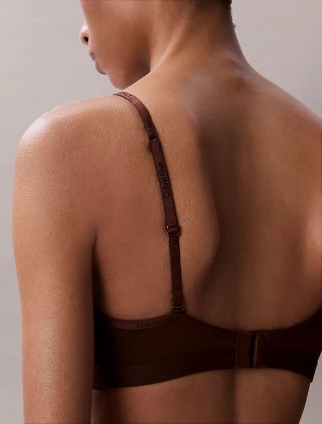 Bralette triangolare leggermente foderata Form to Body Bralette triangolare leggermente foderata Form to Body