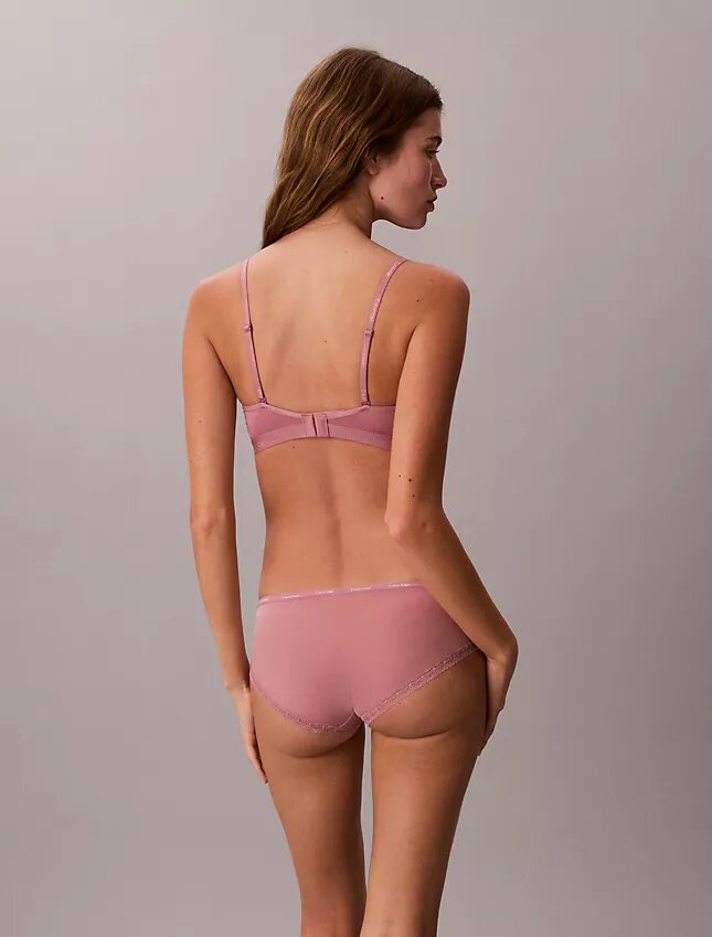 Bralette triangolare leggermente foderata Form to Body Bralette triangolare leggermente foderata Form to Body