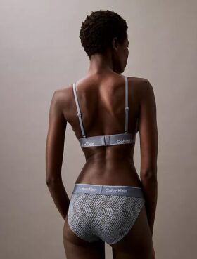 Bralette triangolare leggermente foderata in pizzo moderno
