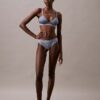 Bralette triangolare leggermente foderata in pizzo moderno Bralette triangolare leggermente foderata in pizzo moderno