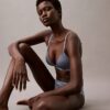 Bralette triangolare leggermente foderata in pizzo moderno Bralette triangolare leggermente foderata in pizzo moderno