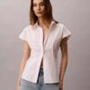Camicia a maniche corte in popeline di cotone con colletto button-down Camicia a maniche corte in popeline di cotone con colletto button-down