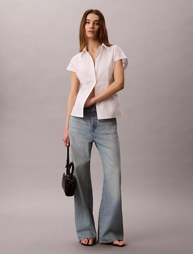 Camicia a maniche corte in popeline di cotone con colletto button-down Camicia a maniche corte in popeline di cotone con colletto button-down