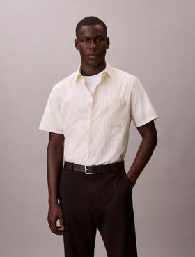 Camicia button-down a maniche corte in cotone elasticizzato a righe