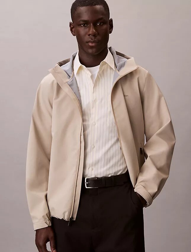 Camicia button-down a maniche corte in cotone elasticizzato a righe Camicia button-down a maniche corte in cotone elasticizzato a righe