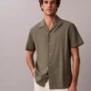 Camicia button-down a maniche corte in lino e cotone Camicia button-down a maniche corte in lino e cotone