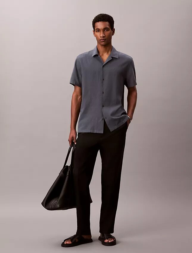Camicia button-down a maniche corte in lino e cotone Camicia button-down a maniche corte in lino e cotone