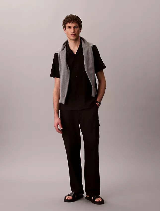 Camicia button-down a maniche corte in lino e cotone Camicia button-down a maniche corte in lino e cotone