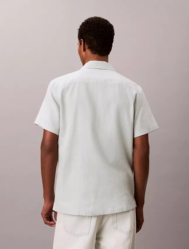 Camicia button-down a maniche corte in lino e cotone Camicia button-down a maniche corte in lino e cotone