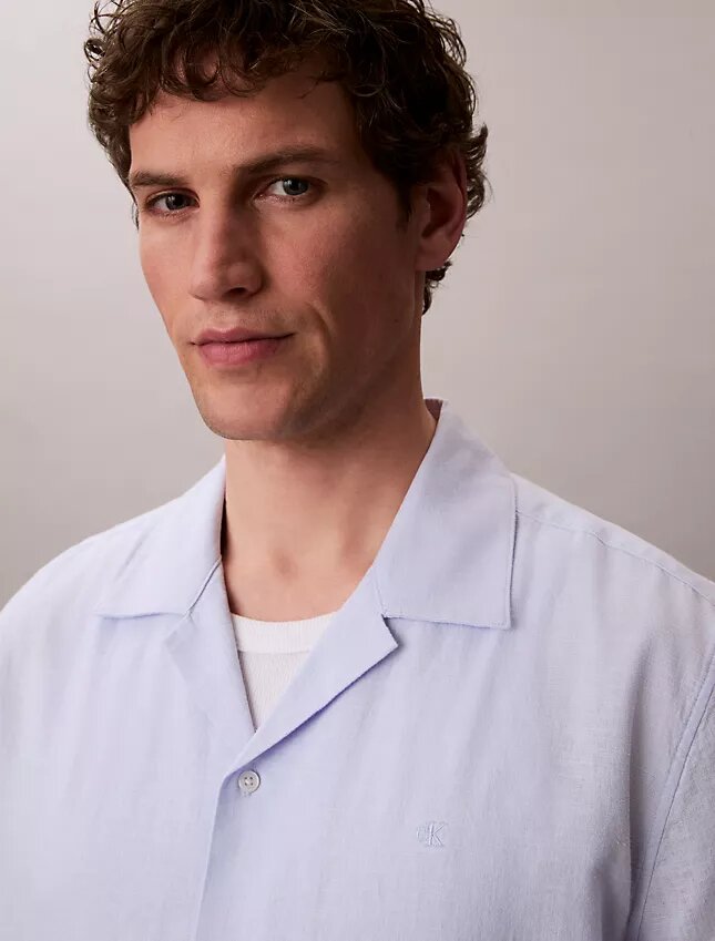 Camicia button-down a maniche corte in lino e cotone Camicia button-down a maniche corte in lino e cotone