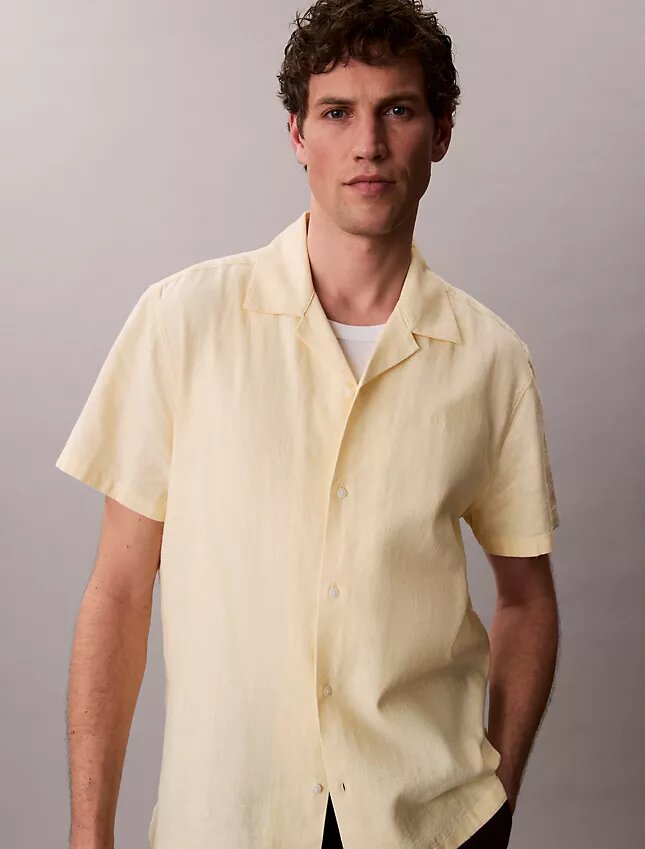 Camicia button-down a maniche corte in lino e cotone Camicia button-down a maniche corte in lino e cotone