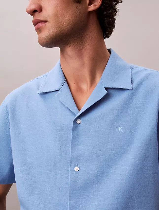 Camicia button-down a maniche corte in lino e cotone Camicia button-down a maniche corte in lino e cotone