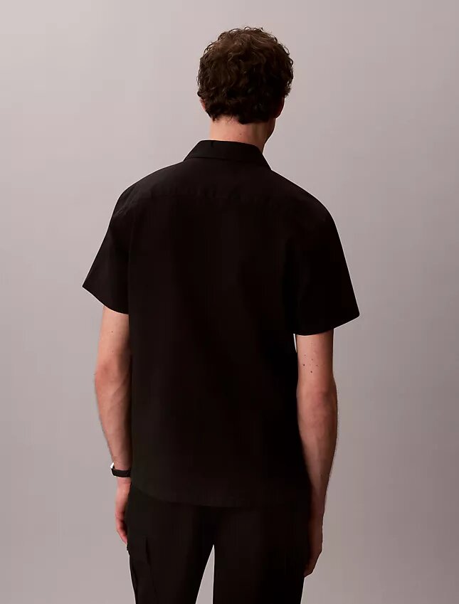 Camicia button-down a maniche corte in lino e cotone Camicia button-down a maniche corte in lino e cotone