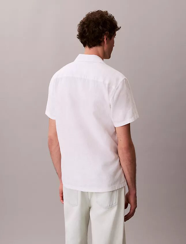 Camicia button-down a maniche corte in lino e cotone Camicia button-down a maniche corte in lino e cotone