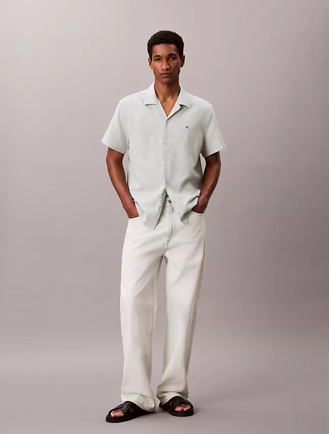 Camicia button-down a maniche corte in lino e cotone Camicia button-down a maniche corte in lino e cotone