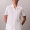 Camicia button-down a maniche corte in lino e cotone Camicia button-down a maniche corte in lino e cotone